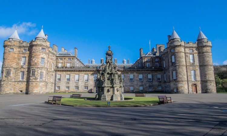 palace-of-holyroodhouse-visitscotland-kenny-lamb-e1681922629129